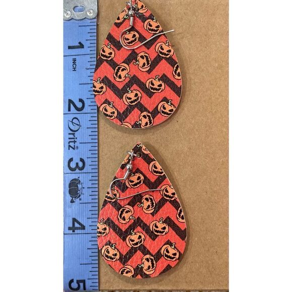 ☀️3/$12☀️ Jack O’ Lantern Double Sided Earrings - Picture 2 of 4